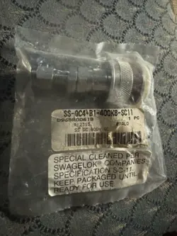 *NEW SEALED* SWAGELOK SS-QC4-B1-400K8-SC11 / SS QUICK CONNECT BODY