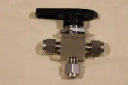 WHITEY SS-43XS4 SWAGELOK 3-WAY BALL VALVE 1/4