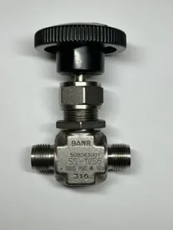 USED SWAGELOK 3/8