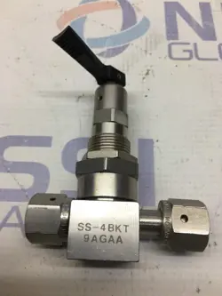 SWAGELOK NUPRO SS-4BKT-9AGAA STAINLESS STEEL VALVE