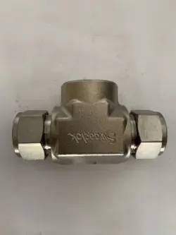 SWAGELOK SS-1210-3TTF