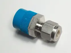 1-SWAGELOK STAINLESS STEEL CONNECTOR FITTING, 1/4