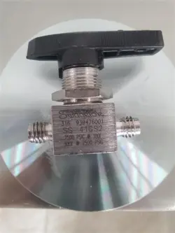 SWAGELOK STAINLESS STEEL SS-41GS2 BALL VALVE, 0.2 CV, 1/8 IN. TUBE FITTING