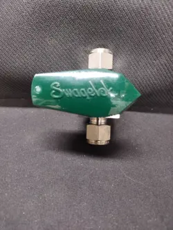 PLUG VALVE 3/8