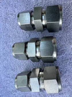 LOT OF 3: SWAGELOK SS-1210-6-8, 3/4
