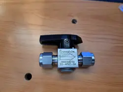VALVE BLACK HANDLE