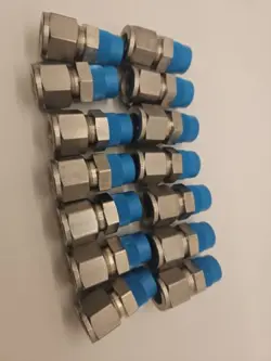 LOT 14 SWAGELOK SS-810-1-8 TUBE FITTING MALE CONNECTOR, 1/2