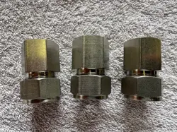 QTY 3: SWAGELOK SS-1210-7-8, 3/4