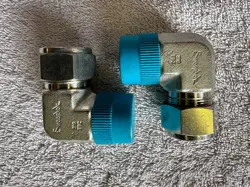 QTY 2: SWAGELOK SS-1210-2-12, 3/4