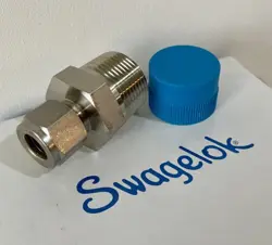 NEW SWAGELOK SS-810-1-16
