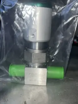 NEW SWAGELOK NUPRO SS-BNVCR4-O STAINLESS BELLOWS SEALED VALVE 1/4