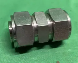 PLUG TUBE FITTING