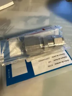 1 NEW SWAGELOK STAINLESS STEEL 1/2 FEMALE NPT BULKHEAD UNION 1/2
