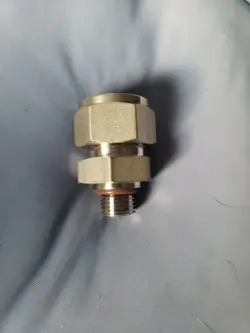 2X SWAGELOK STAINLESS