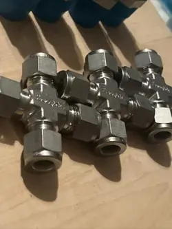 SWAGELOK  3/8