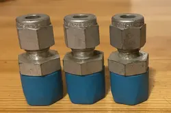 SWAGELOK MALE CONNECTOR SS-200-1-4 LOT OF 2  1/4”X1/8”