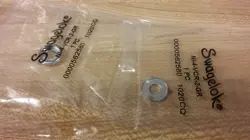 2 NEW SWAGELOK NI-4-VCR-2-GR NICKEL VCR FACE SEAL FITTING 1/4