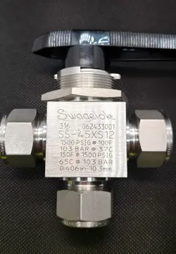 SWAGELOK SS-45XS12 STAINLESS STEEL 40 SERIES 3-WAY BALL VALVE 3/4” NEW OPEN BOX