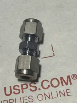 NEW SWAGELOK SS-400-6JA STAINLESS STEEL SWAGELOK TUBE FITTING