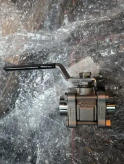 SWAGELOK SS-63TF8-JL STAINLESS STEEL 3-PIECE 60 SERIES BALL VALVE BRAND NEW