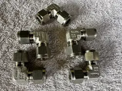 5 PCS: SWAGELOK SS-600-9, 3/8