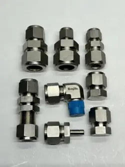LOT OF 8 SWAGELOK SS  1/2” & 3/4” TUBE FITTINGS SS-810 SS-1210 UNION ELBOW