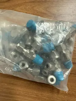 LOT OF 20PCS SWAGELOK SS-400-3-4TMT