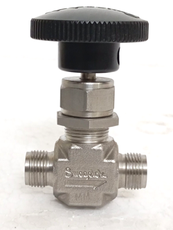 SWAGELOK SS-1KS10MM 5000 PSI NEEDLE VALVE