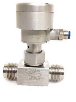 SWAGELOK SS-8BK-VCR-1C BELLOWS SEALED VALVE, GASKETED, PCTFE STEM TIP, 1/2 IN.