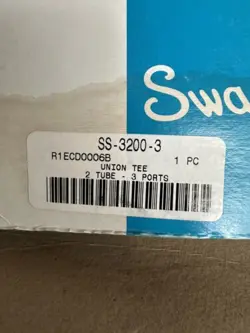 SS-3200-3 2” SWAGELOK TEE