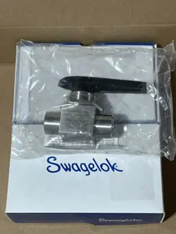 NEW SWAGELOK SS-45F8 STAINLESS STEEL 1-PIECE 40 SERIES BALL VALVE ½” FNPT