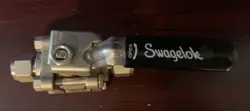 NEW SWAGELOK SS-63TS8 STAINLESS STEEL 1/2” 3-PIECE BALL VALVE