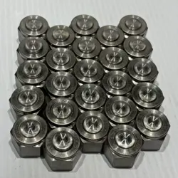 NEW BOX OF 25 SWAGELOK STAINLESS STEEL PLUG FITTING, 1/2
