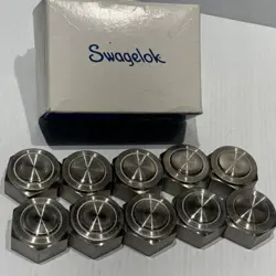 NEW BOX OF 10 SWAGELOK STAINLESS STEEL PLUG FITTING, 1