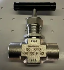 1- SWAGELOK SS-18RF8