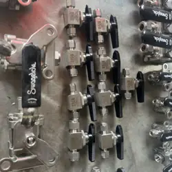 SWAGELOK SS-43GS4   BRAND NEW SWAGELOK VALVES 9 AVAILABLE WITH VOLUME PRICES