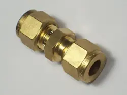 1 - SWAGELOK BRASS UNION, 8 MM OD TUBE X 8 MM OD TUBE, B-8M0-6