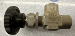 SWAGELOK SS-1VF4-A NEEDLE VALVE 1/4
