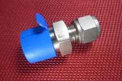 SSP GRIP® 3/8 TUBE OD X 1/2 NPT MALE PIPE STRAIGHT CONNECTOR 316 STAINLESS STEEL
