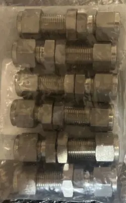 SWAGELOK SS-600-61 ,  3/8 BULKHEAD UNION. (6PK)