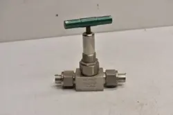NUPRO / SWAGELOK SS-8BW TUBE WELD BELLOW METERING VALVE - STAINLESS STEEL