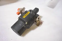 WHITEY 153SR SPRING RETURN PNEUMATIC ACTUATOR WITH SWAGELOK SS-83AND4-SC11-53S