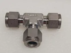 NEW (LOT OF 5) SWAGELOK SS-600-3 TEE