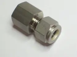 1-SWAGELOK STAINLESS CONNECTOR FITTING, 3/8