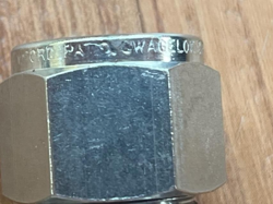 SWAGELOK SS-810-8-4