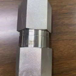SWAGELOK   SS-CHF16-1   CHECK VALVE