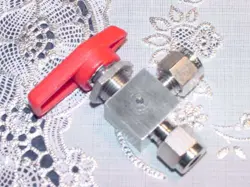 VALVE RED