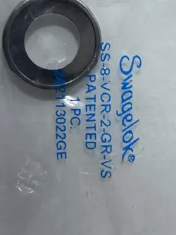 2 PCS SWAGELOK SS-8-VCR-2-GR-VS UNPLATED GASKET RETAINER 242113022GE