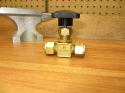 WHITEY B-1RS8 *NEW* BRASS NEEDLE VALVE SWAGELOK