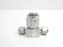SWAGELOK SS-4TF-15 STAINLESS TEE 1/4IN TUBE